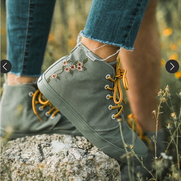 BANGS Green Canvas Sneakers with Yellow Laces - Picture 1 of 16